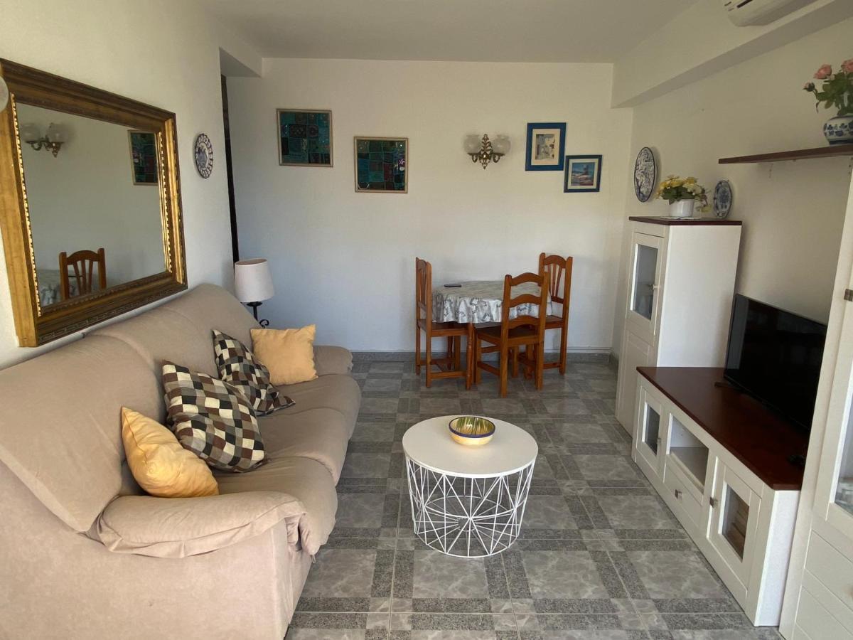 Cozy Apartment With First Line Seaview In Perfect Location, Near The Marina ベナルマデナ エクステリア 写真