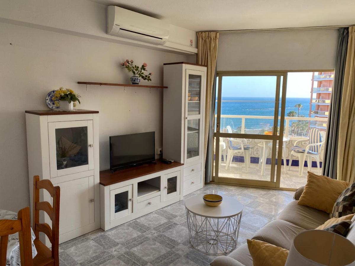 Cozy Apartment With First Line Seaview In Perfect Location, Near The Marina ベナルマデナ エクステリア 写真