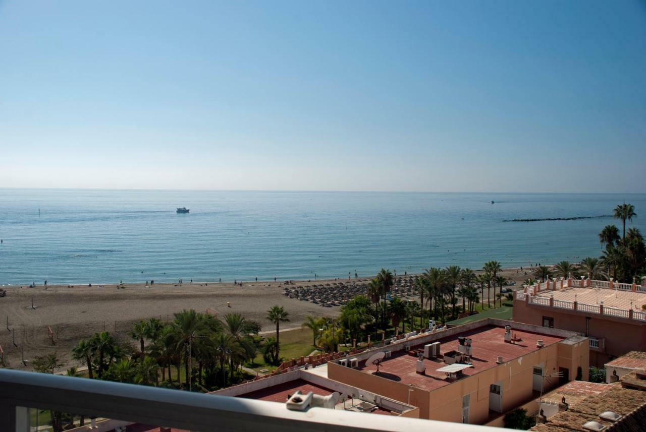 Cozy Apartment With First Line Seaview In Perfect Location, Near The Marina ベナルマデナ エクステリア 写真